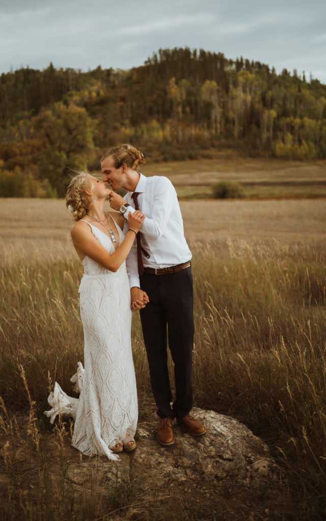 How to elope in Steamboat Springs Colorado. Eloping in Steamboat springs. Steamboat springs adventure wedding. Intimate wedding in Steamboat Springs. Fall elopement in Steamboat Springs.