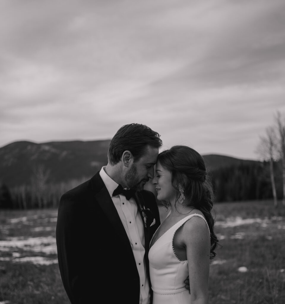 How to plan an adventure elopement in Evergreen Colorado. Eloping on a mountaintop, how to plan to hike on your wedding day. 