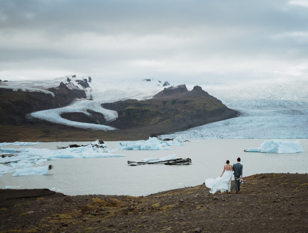 How to plan an iceland elopement. International adventure elopements. Hiking and adventure weddings. Planning a wedding in iceland. Iceland photographer.