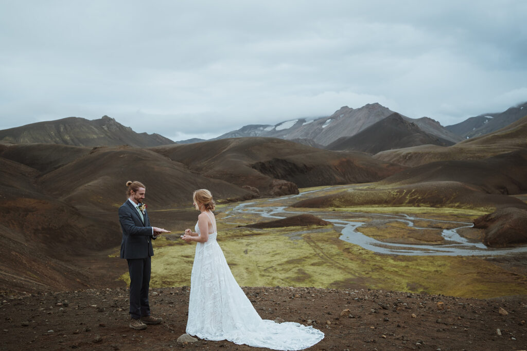 ob & Jess had the most incredible adventure elopement in Iceland! Come and see iceland elopement northern lights, iceland wedding attire, iceland wedding photography and iceland wedding aesthetic. Book Sydney for your adventure elopement or romantic Iceland elopement 